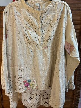 Magnolia Pearl Sitting Bull Eyelet Shirt